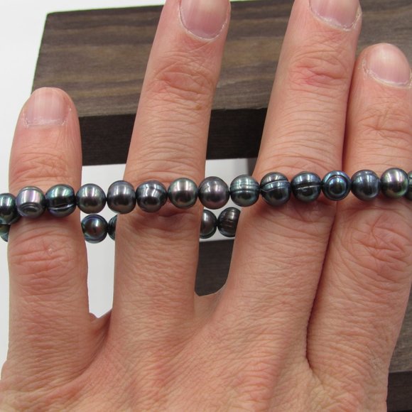 Dyed Pearl Expandable Bracelet Vintage Elegant - Picture 2 of 5